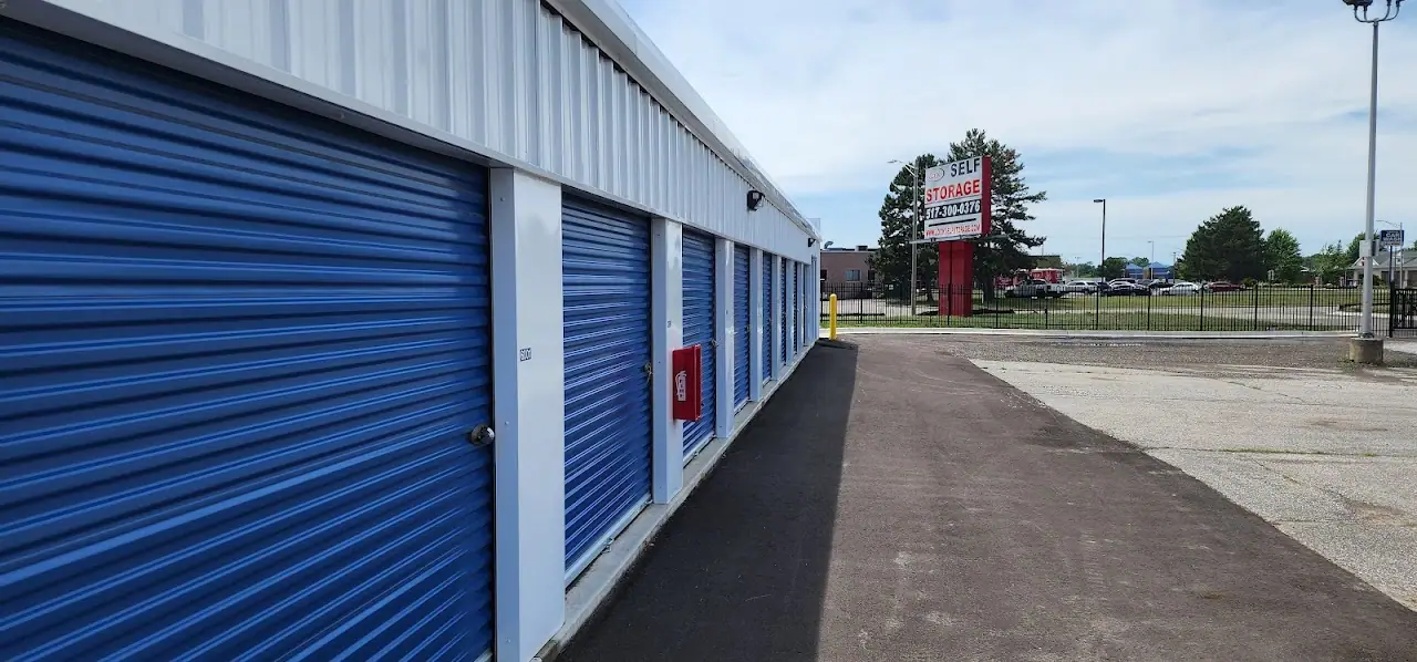 Look Self Storage, RV storage in Lansing