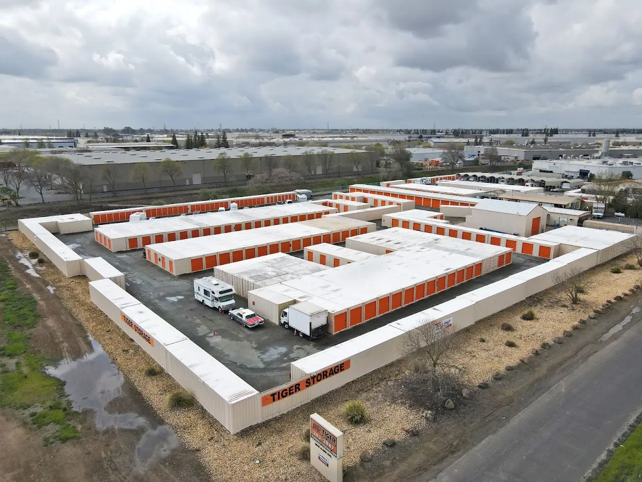 Tiger Self Storage, RV storage in Sacramento