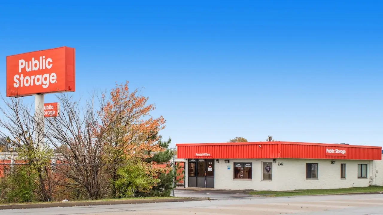 Public Storage, RV storage in Lansing