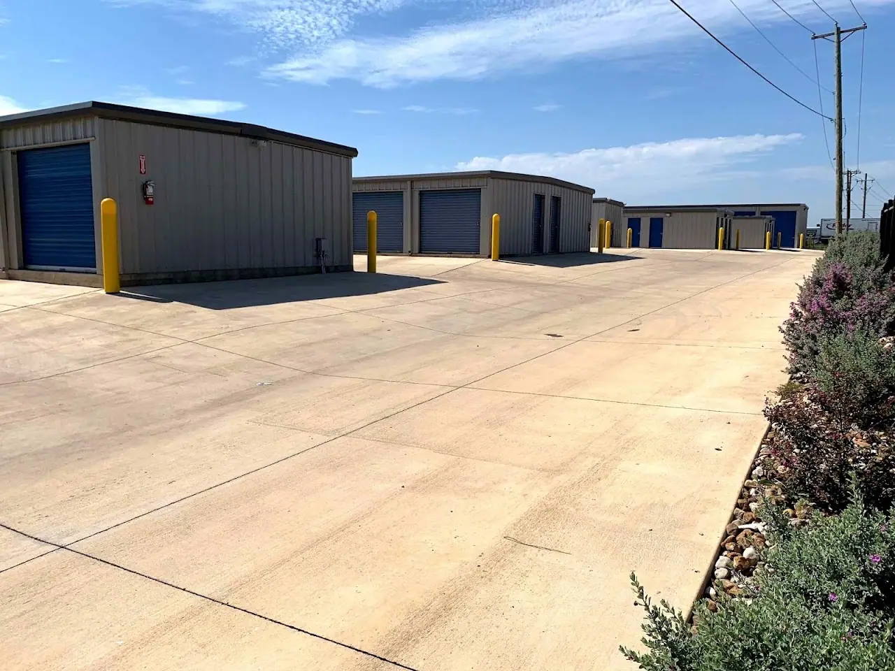 Solid Ground Storage, RV storage in Elgin