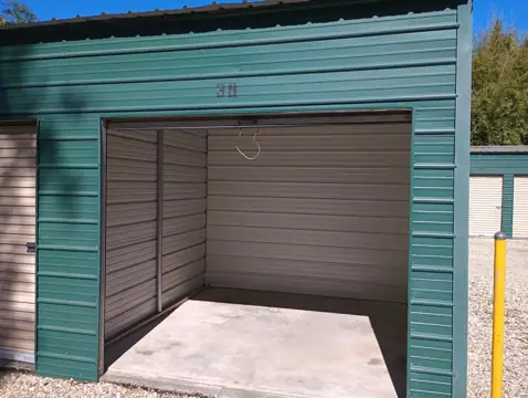 A Royal Storage photo 3