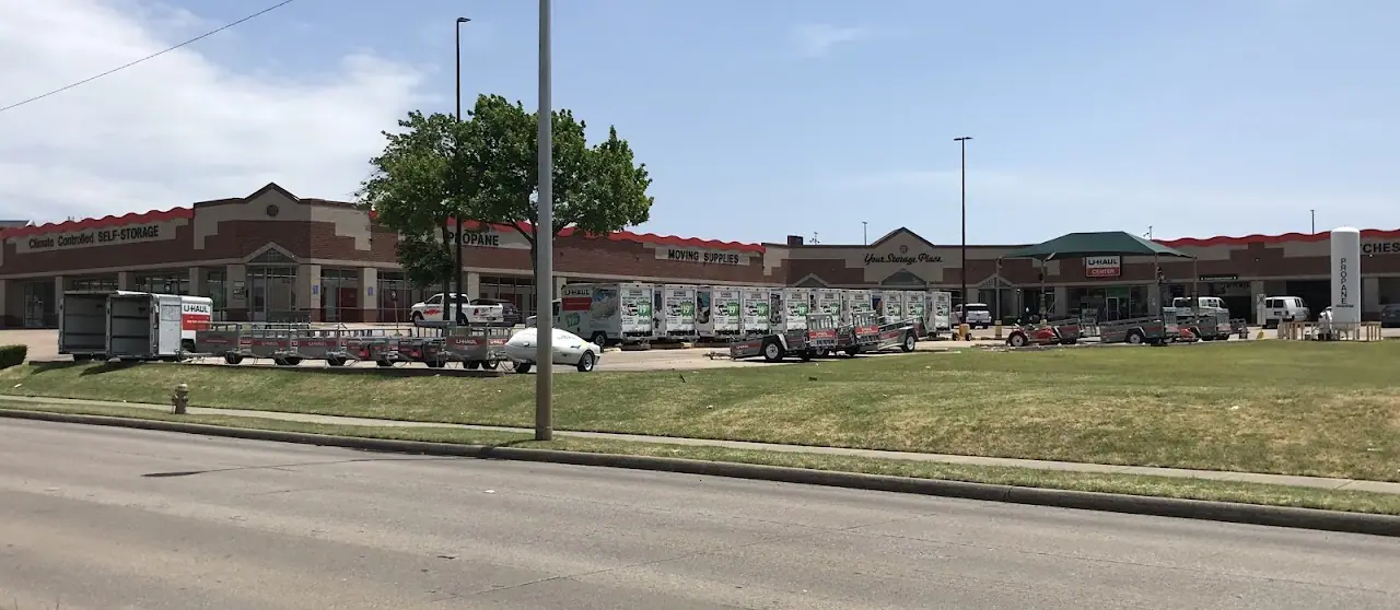Self-Storage at U-Haul, RV storage in Fort Worth