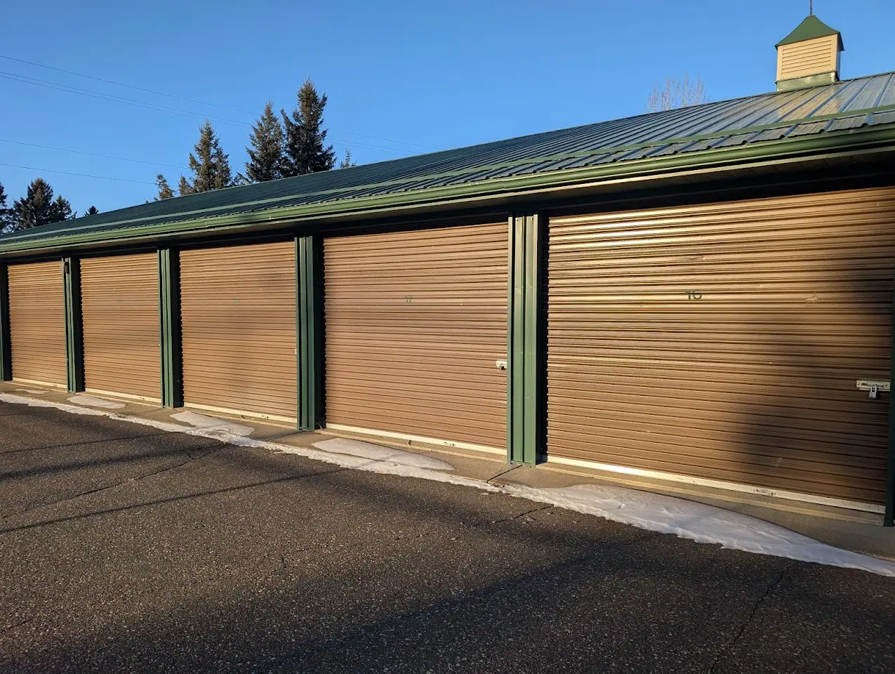 Pine Tree Storage, RV storage in River Falls