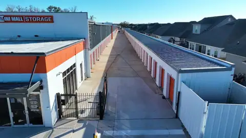 Mini Mall Storage - Marrero photo 2