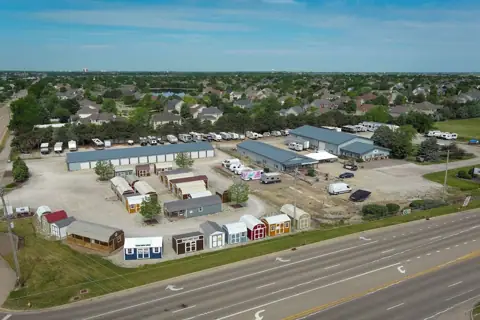 ETC shoppes & storage & Prairie Built Barns in Bloomington, IL