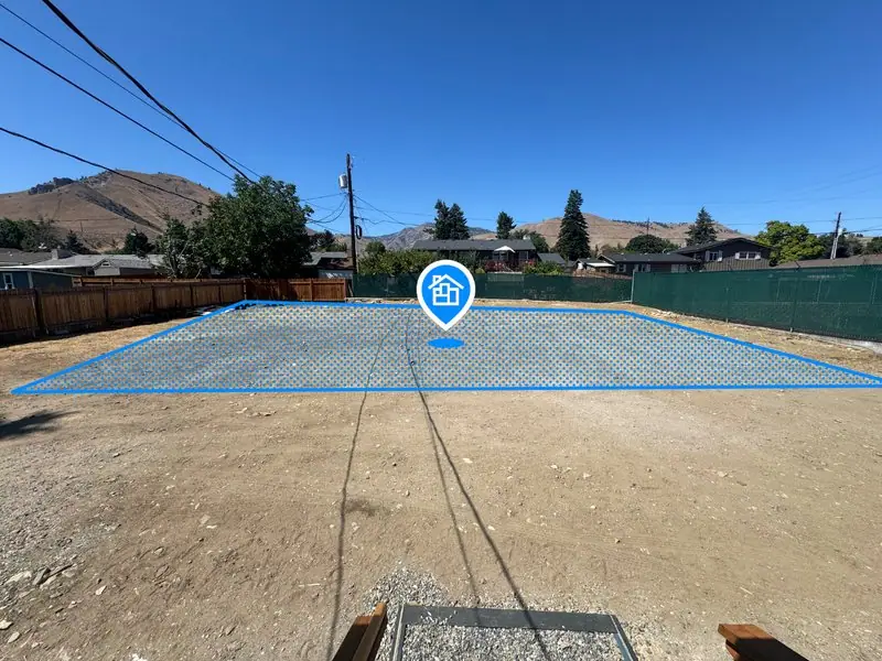 North Western Avenue Outdoor Vehicle/RV Storage, RV storage in Wenatchee