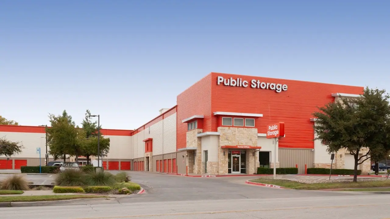 Public Storage, RV storage in Dallas