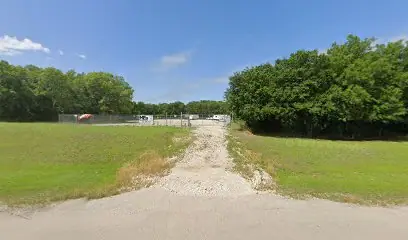 M.E.’s Place, RV storage in Farmersville