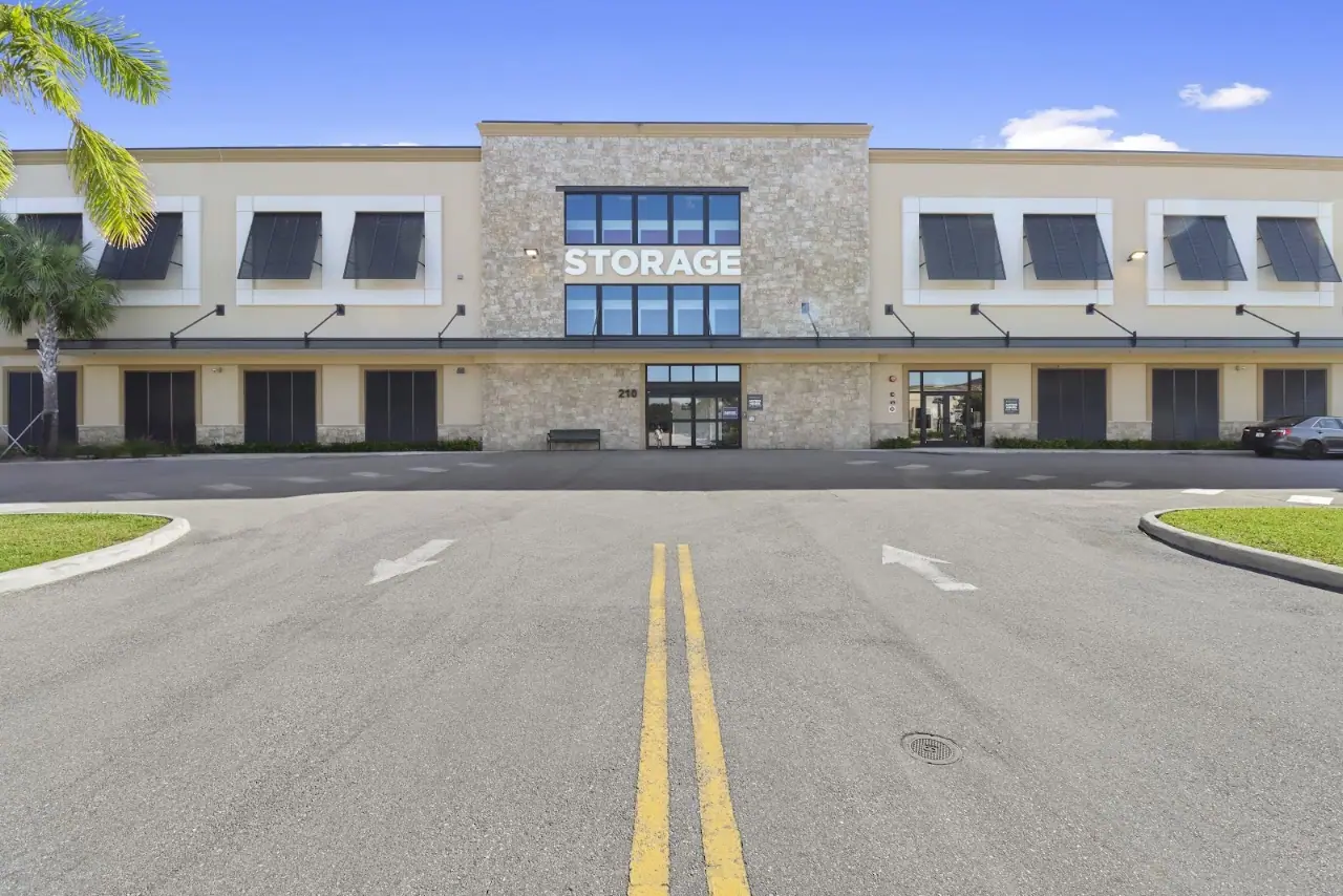 Prime Storage, RV storage in Lake Park