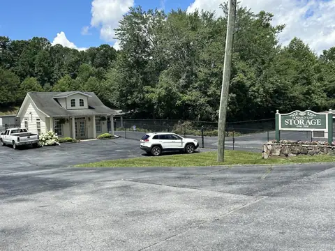 Howard Gap Storage in Hendersonville, NC