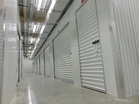 Adamo Storage photo 3