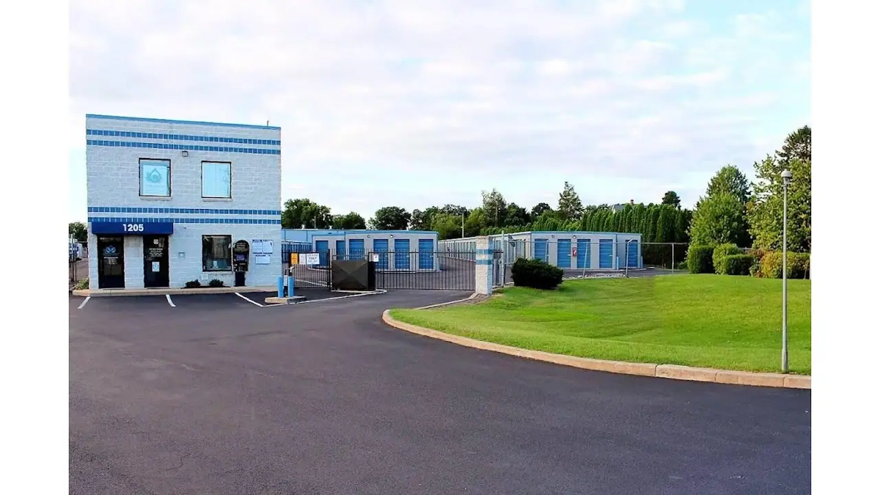 City Self Storage, RV storage in Lancaster