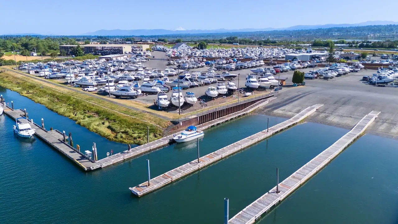 Dagmars Marina, RV storage in Everett