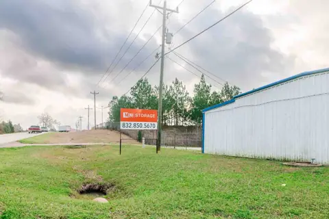 Mini Mall Storage - Cleveland TX photo 2