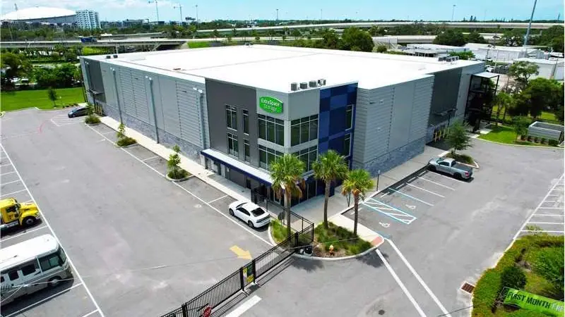 Extra Space Storage, RV storage in St. Petersburg