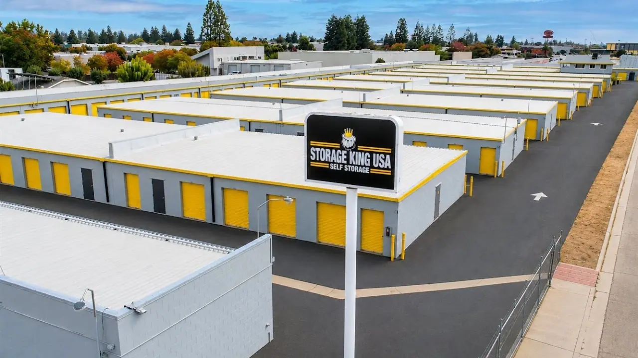 Storage King USA, RV storage in Fresno