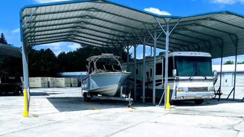 Oasis RV Parking in Winter Haven, FL