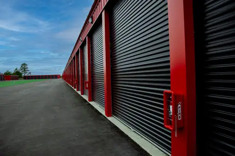 Hurricane Hole Storage in Holly Ridge, NC